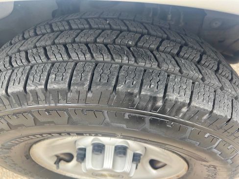 Used 2020 Chevrolet Express 2500 w/ Driver Convenience Package image 19