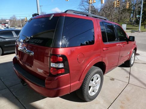 Used 2008 Ford Explorer XLT image 2