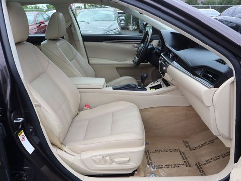 Used 2013 Lexus ES 350 w/ Luxury Pkg FWD image 9