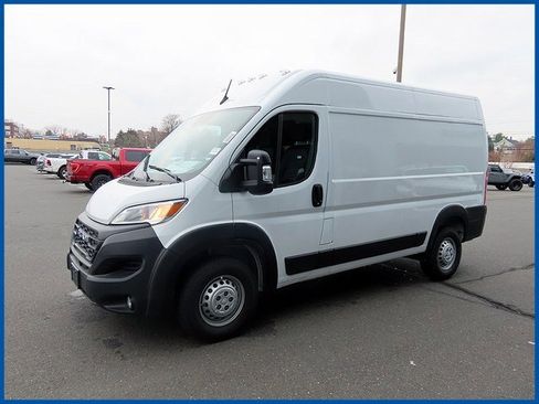 New 2026 RAM ProMaster 2500 w/ Convenience Group image 2