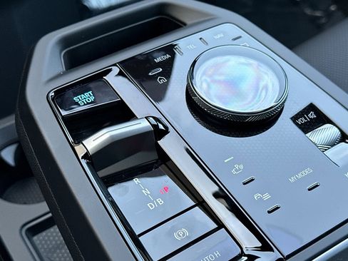 New 2026 BMW iX xDrive45 w/ M Sport Package image 17