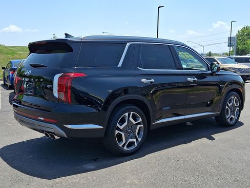 Used 2025 Hyundai Palisade Limited AWD/4WD image 6