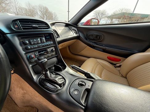 Used 2004 Chevrolet Corvette Convertible w/ Preferred Equipment Group image 15