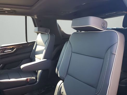 New 2026 GMC Yukon Elevation image 20