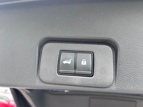 Used 2024 Nissan Rogue Platinum w/ Platinum Premium Package image 8