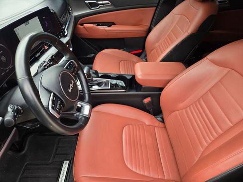 Certified 2023 Kia Sportage SX image 18