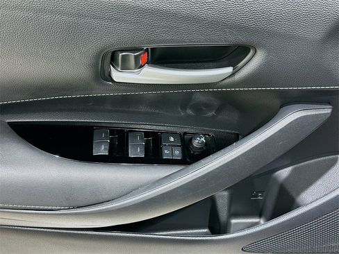 Used 2023 Toyota Corolla SE image 17
