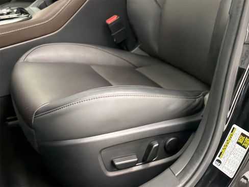 Certified 2025 MAZDA CX-30 AWD 2.5 S w/ Premium Package image 16