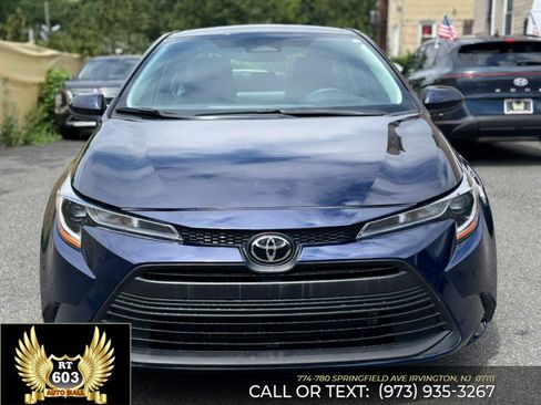 Used 2024 Toyota Corolla LE FWD image 2