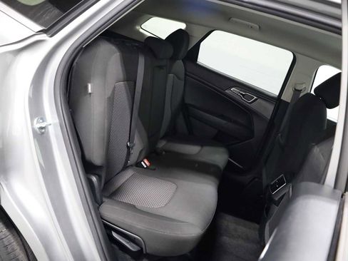 Used 2024 Kia Sportage LX AWD/4WD image 33