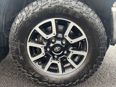 Used 2016 Toyota Tundra SR5 image 20