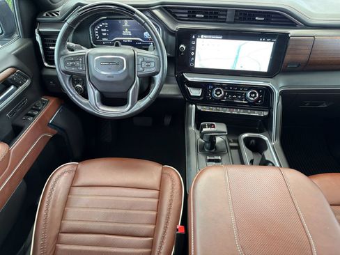 Certified 2025 GMC Sierra 1500 Denali Ultimate AWD/4WD image 28