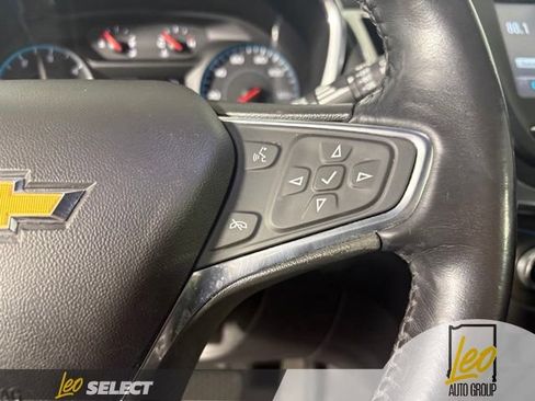 Used 2018 Chevrolet Equinox LT FWD image 17