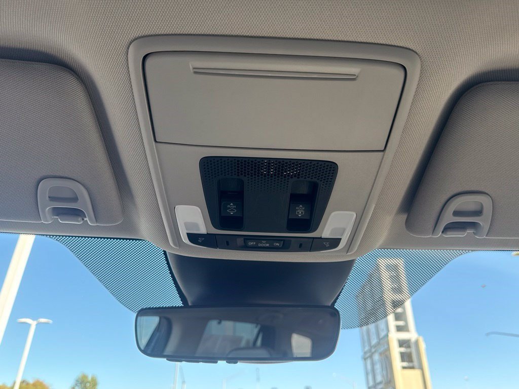 Certified 2025 Honda Pilot Elite image 38