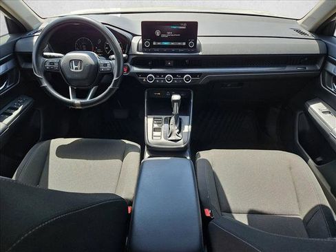 Used 2025 Honda CR-V EX image 17