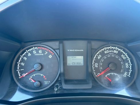 Used 2017 Toyota Tacoma SR RWD image 14