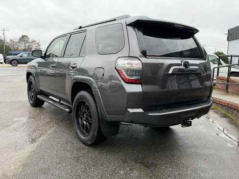 Used 2016 Toyota 4Runner SR5 image 9