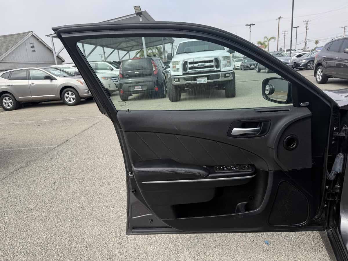 Used 2022 Dodge Charger GT RWD image 6