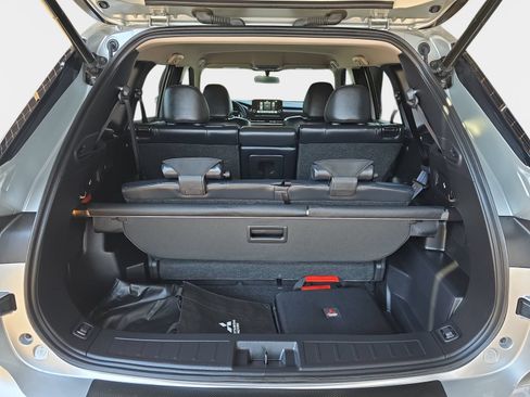 Used 2025 Mitsubishi Outlander SE AWD/4WD image 14