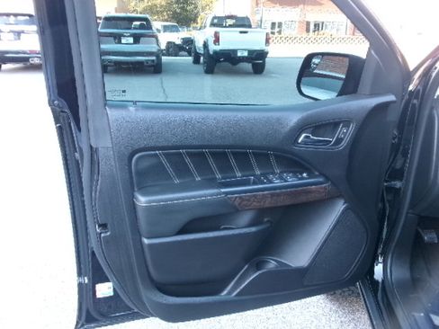 Used 2021 GMC Canyon Denali image 20