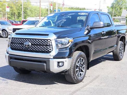 Used 2021 Toyota Tundra SR5 w/ TRD Off-Road Package AWD/4WD image 12