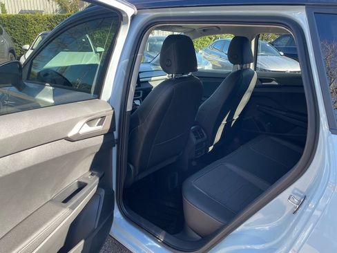 New 2026 Volkswagen Taos SE FWD image 14