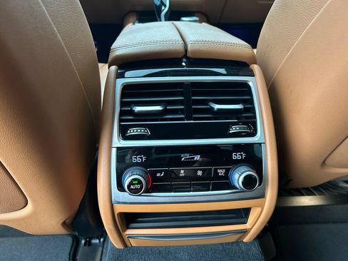Used 2021 BMW 740i w/ M Sport Package RWD image 28