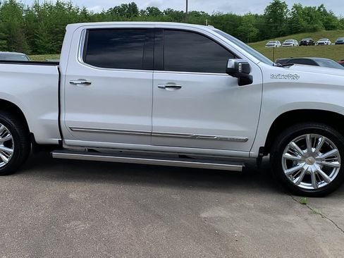 Used 2025 Chevrolet Silverado 1500 High Country AWD/4WD image 1