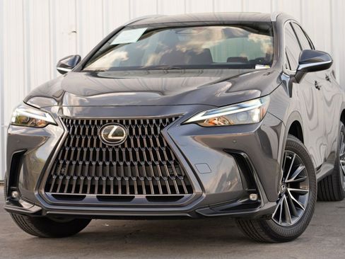 Used 2023 Lexus NX 250 FWD w/ Towing Package (2000 Lbs) image 3