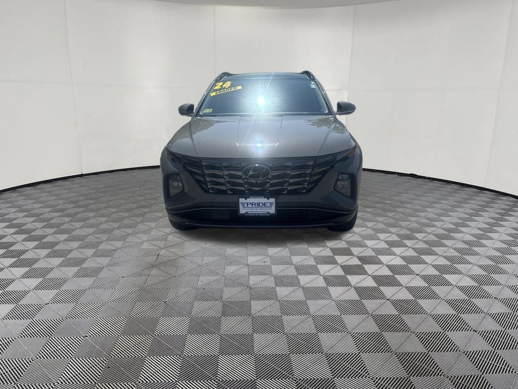 Used 2024 Hyundai Tucson Limited AWD/4WD image 2