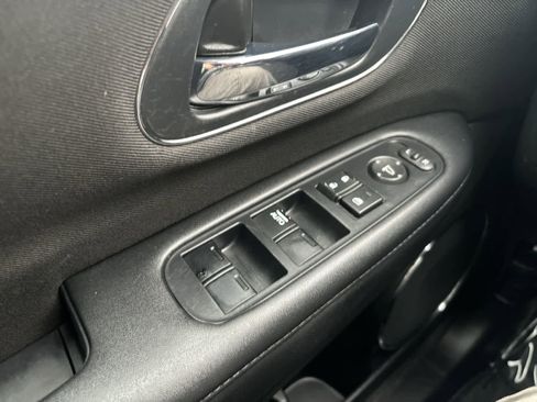 Used 2018 Honda HR-V EX image 29