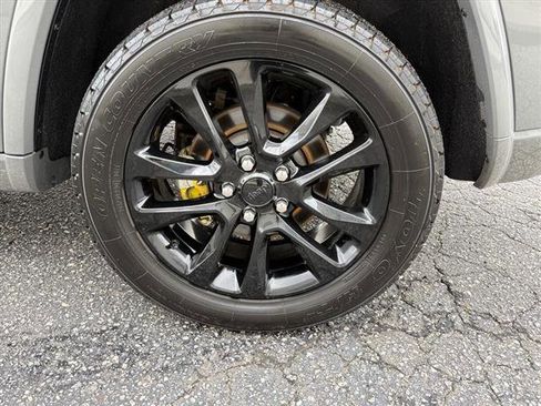 Used 2021 Jeep Grand Cherokee Laredo X RWD image 13