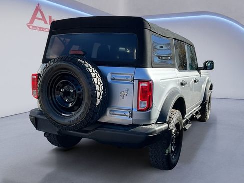 Used 2022 Ford Bronco Black Diamond image 5