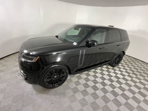 Certified 2024 Land Rover Range Rover SE image 9