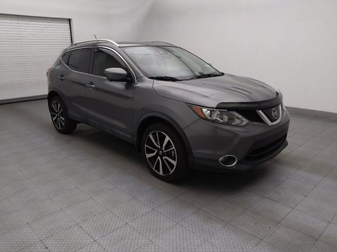 Used 2019 Nissan Rogue Sport SL w/ Premium Package FWD image 11