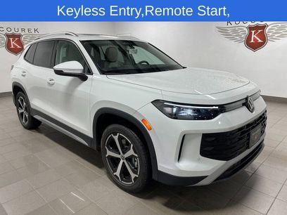 New 2025 Volkswagen Tiguan SE