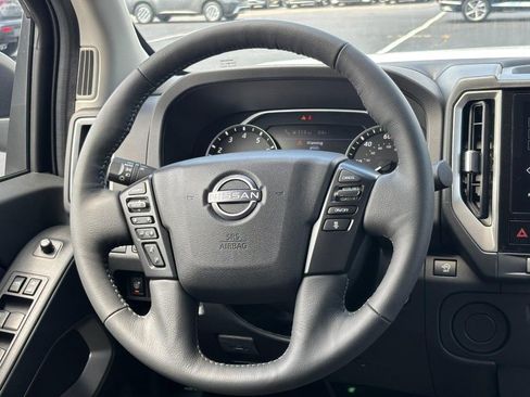 New 2025 Nissan Frontier SV w/ SV Convenience Package image 7