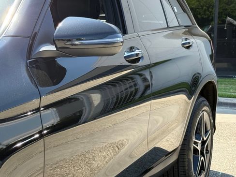 Used 2022 Mercedes-Benz GLC 300 image 4