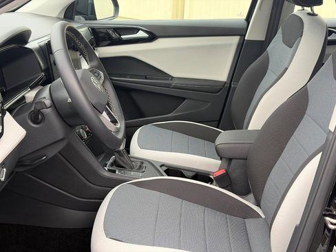Used 2025 Volkswagen Taos S FWD image 18