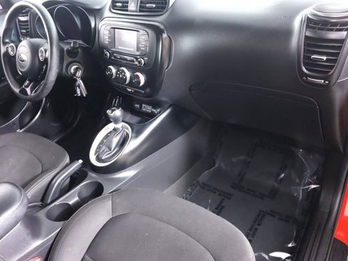 Used 2019 Kia Soul FWD image 34