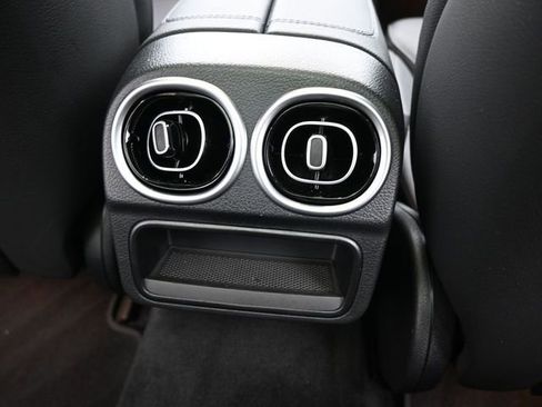 New 2025 Mercedes-Benz C 300 Sedan image 25