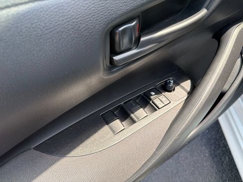 Used 2023 Toyota Corolla LE w/ Carpet Mat Package (TMS) FWD image 19