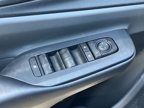 New 2026 Toyota Prius LE image 10