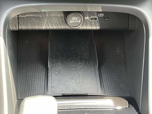 Used 2023 Volvo XC40 Recharge Ultimate w/ Protection Package Premier AWD/4WD image 21