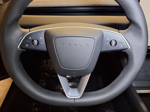 Used 2024 Tesla Model 3 Standard Range RWD image 6