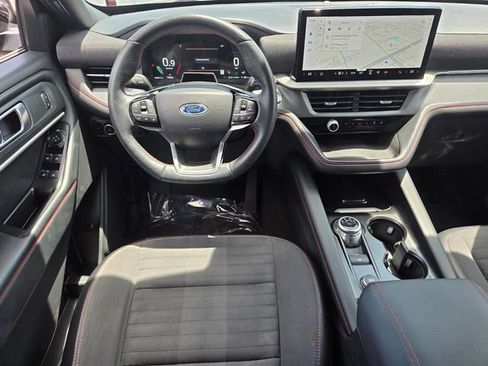 Used 2025 Ford Explorer ST-Line AWD/4WD image 12