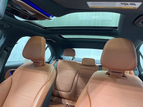 Used 2025 Mercedes-Benz C 300 4MATIC Sedan image 11