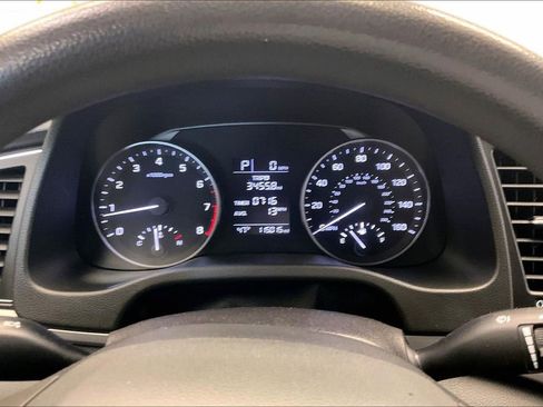 Used 2018 Hyundai Elantra SE image 20