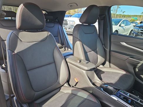 Used 2023 Chevrolet Bolt EUV LT w/ Convenience Package image 13