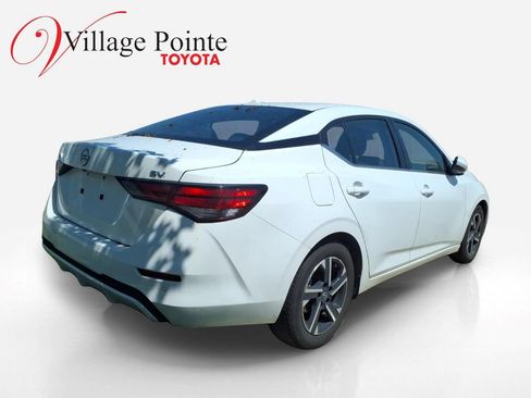 Used 2024 Nissan Sentra SV FWD image 3